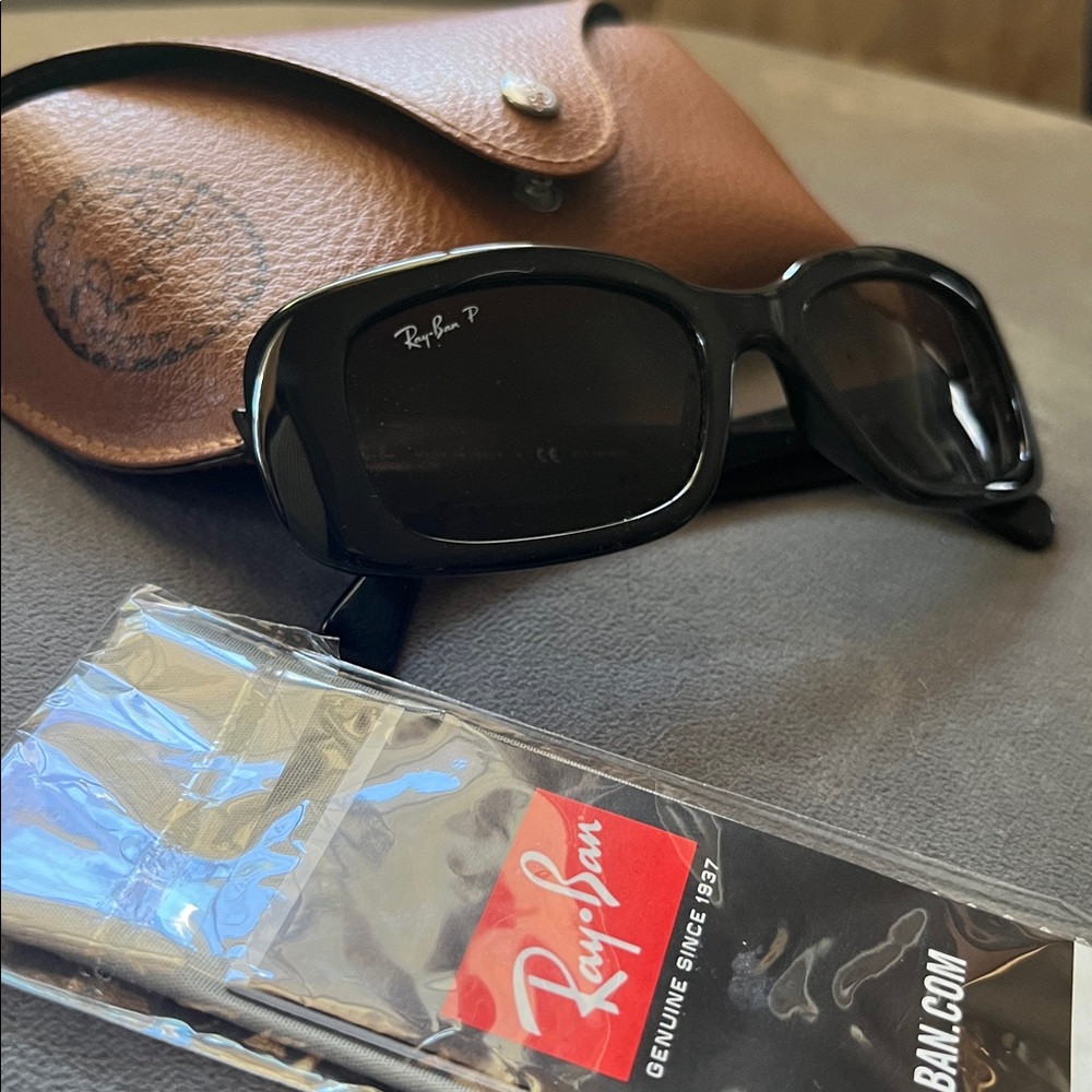 Ray-Ban Authentic Classic Sunglasses with Tan Case and Dust Cloth - Picture 8 of 8